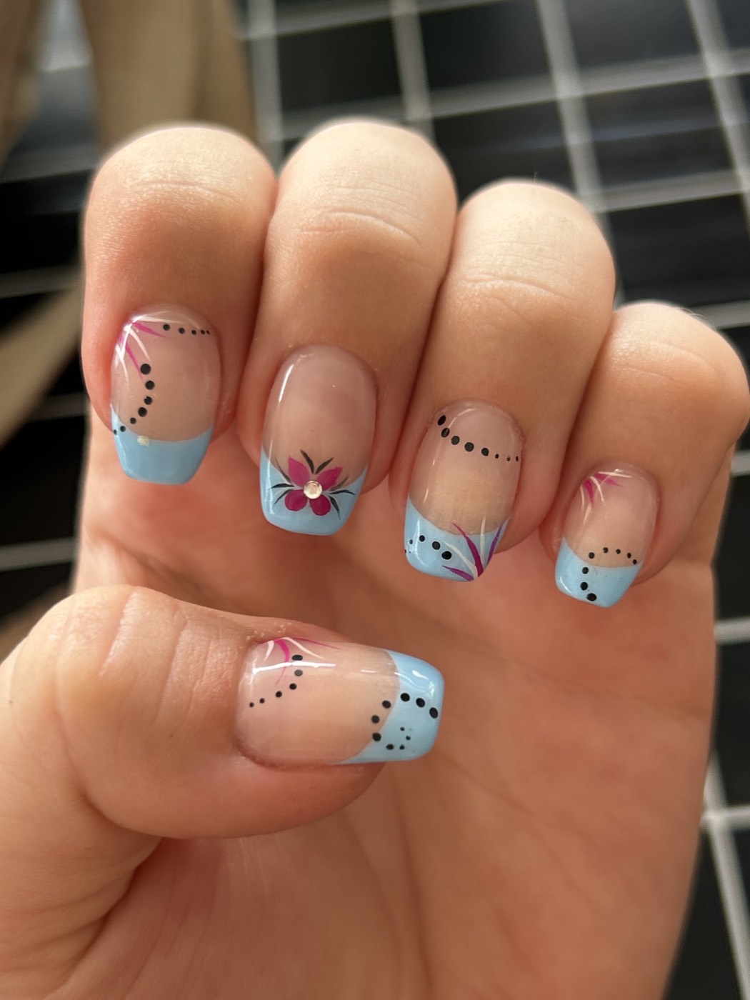 Sui Sui Nail Studio